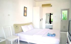 Mimiland Batu Payung Hotel 2*
